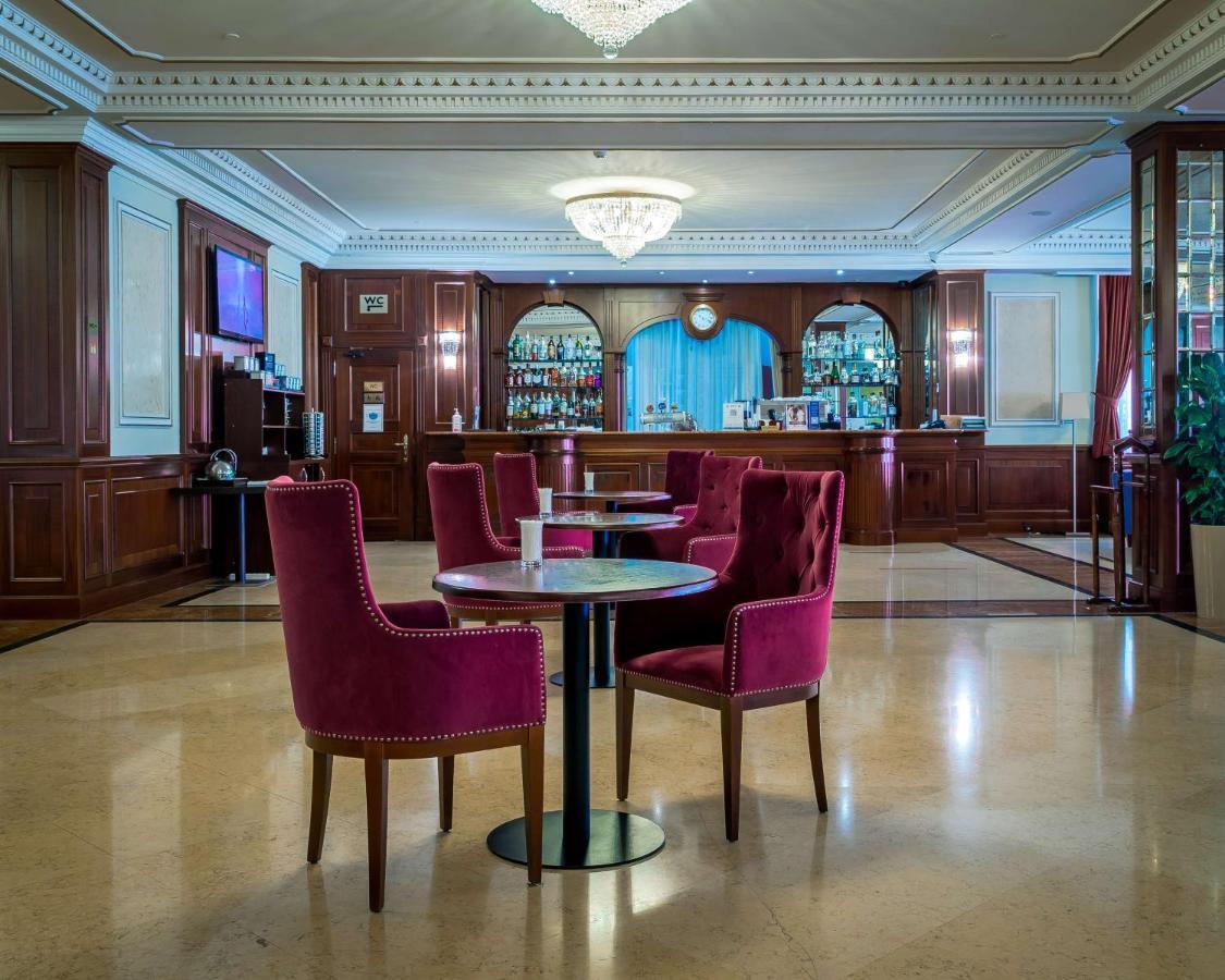 Radisson Hotel Astana Ngoại thất bức ảnh