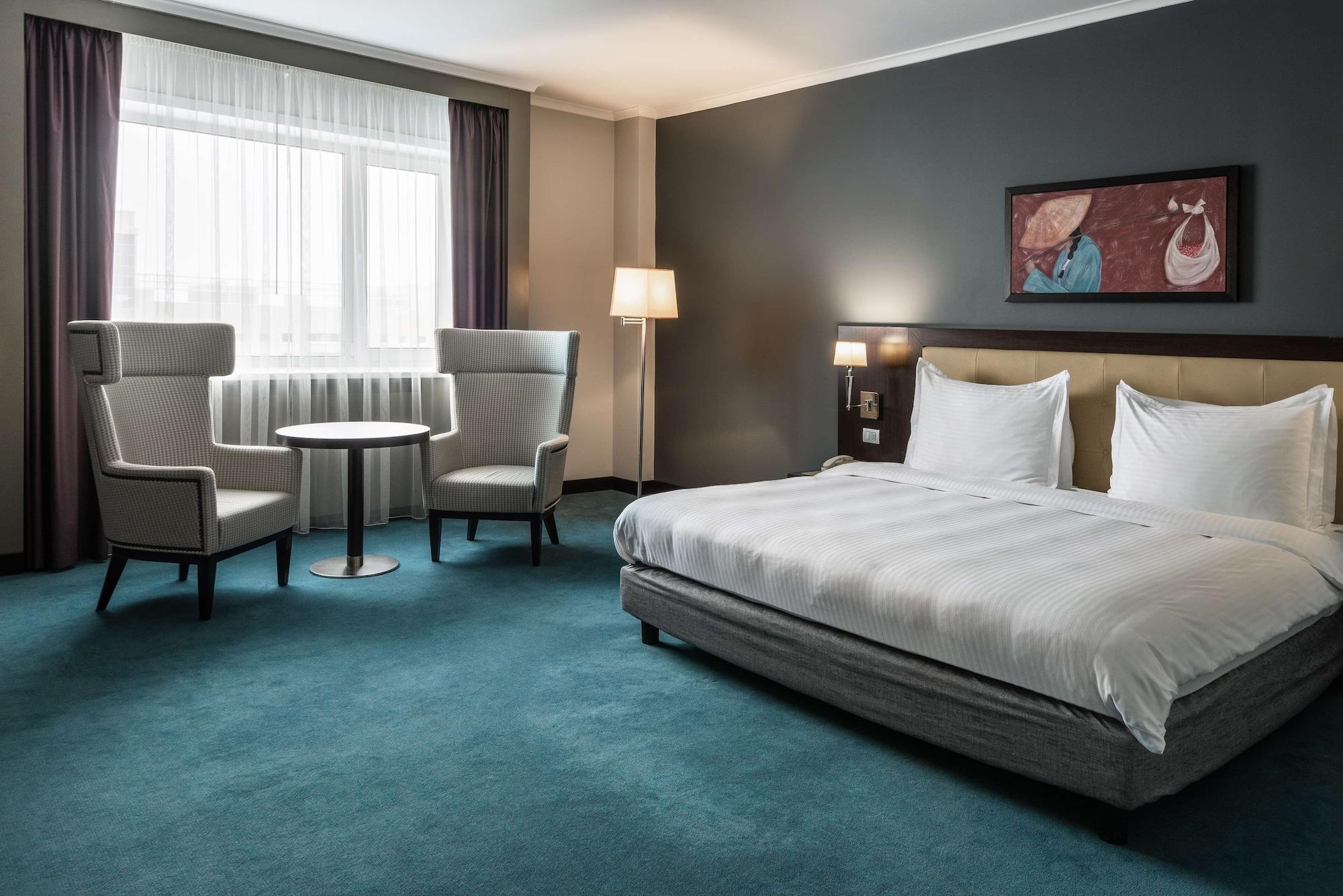 Radisson Hotel Astana Ngoại thất bức ảnh