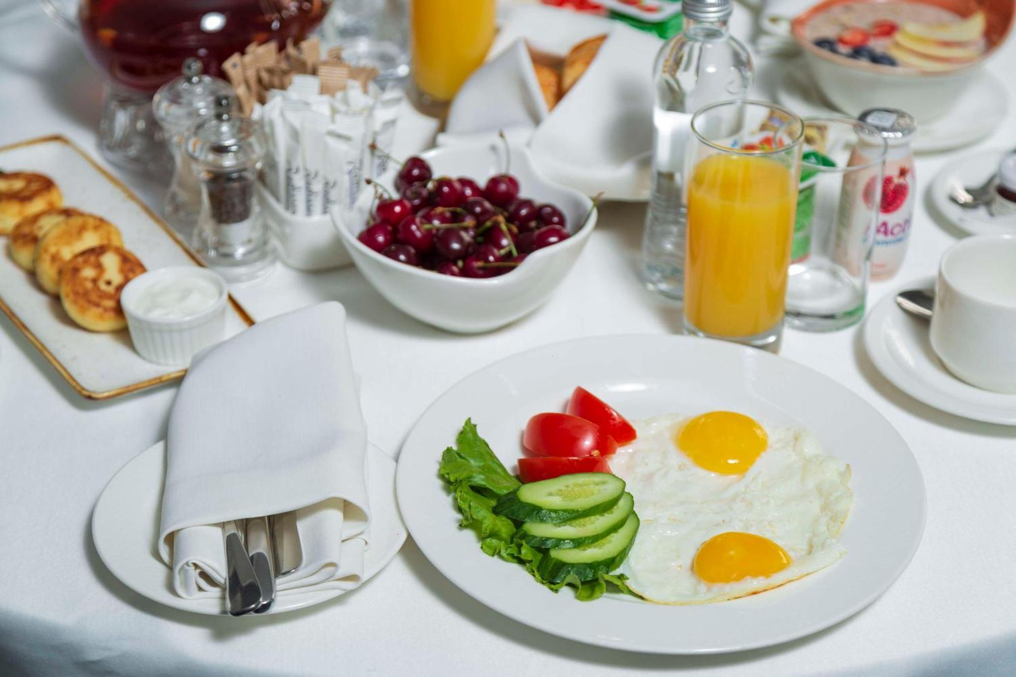 Radisson Hotel Astana Ngoại thất bức ảnh