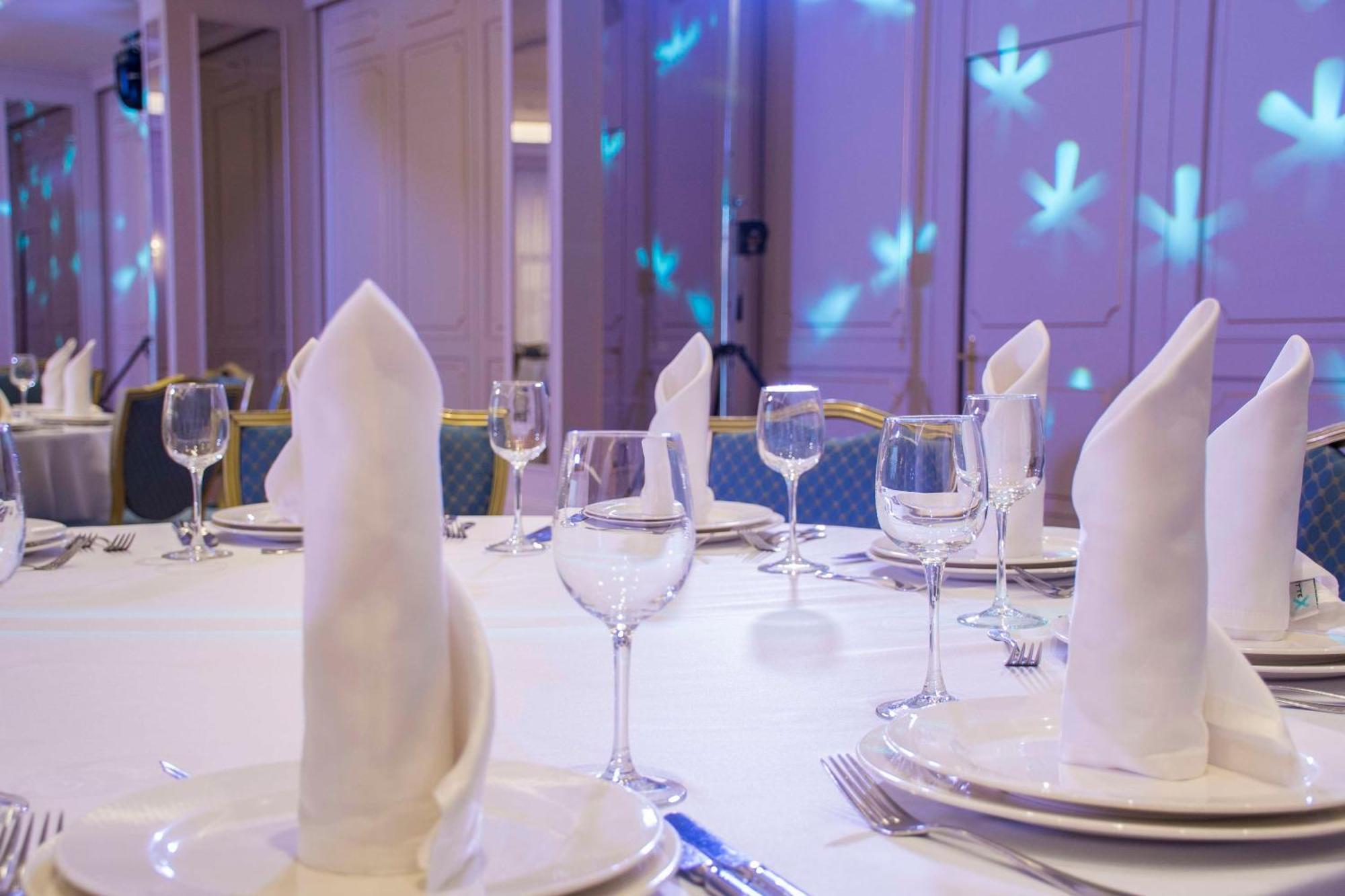 Radisson Hotel Astana Ngoại thất bức ảnh